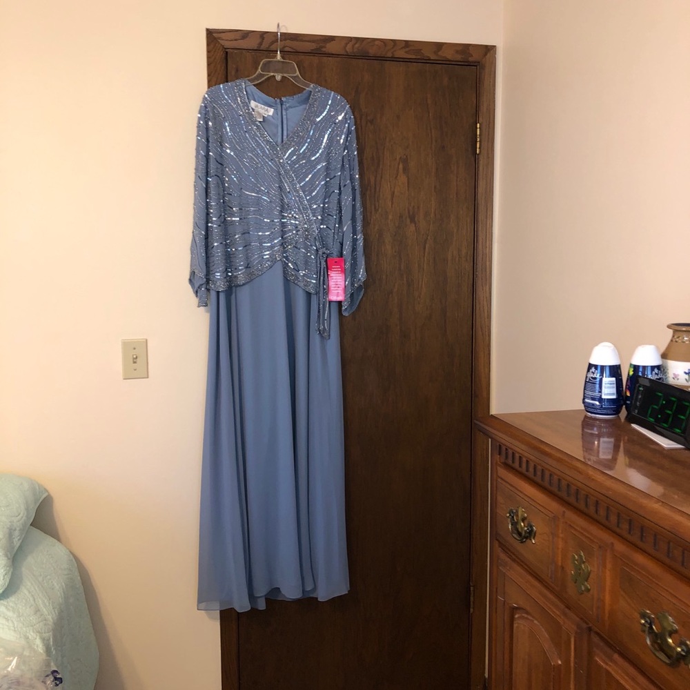 New formal gown women’s plus size 18